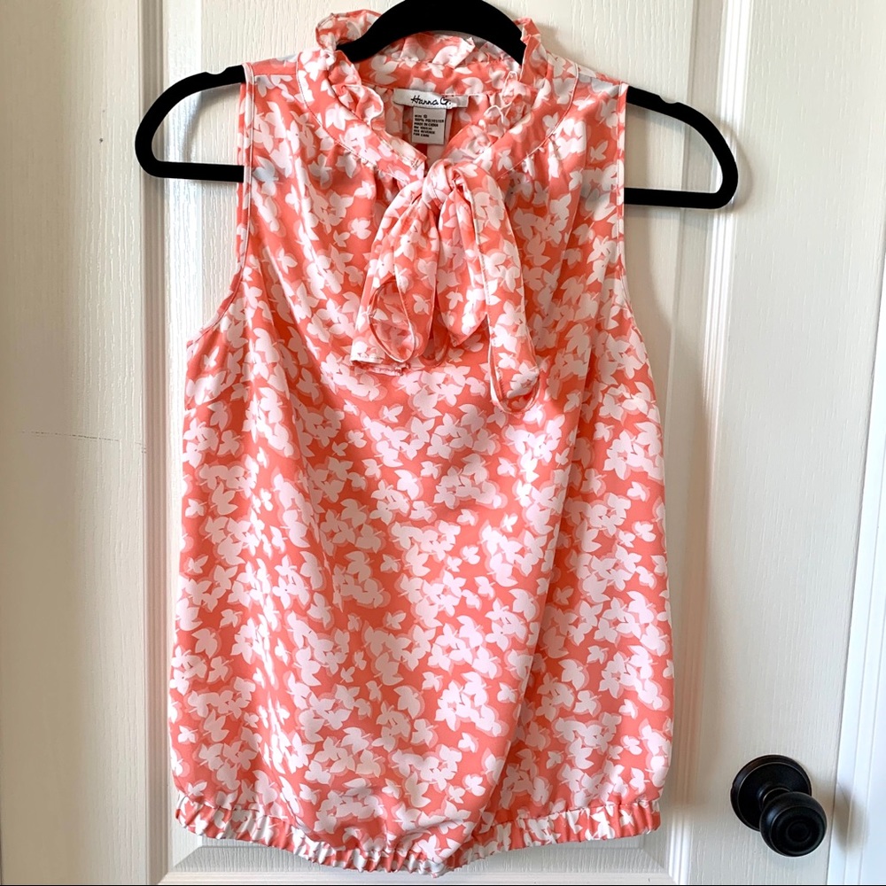 Hanna G. Sleeveless Tie Blouse